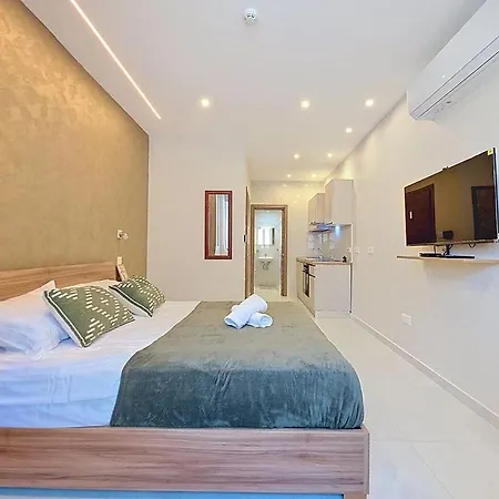 Well-located Near Beaches & Promenade Saint Julian's